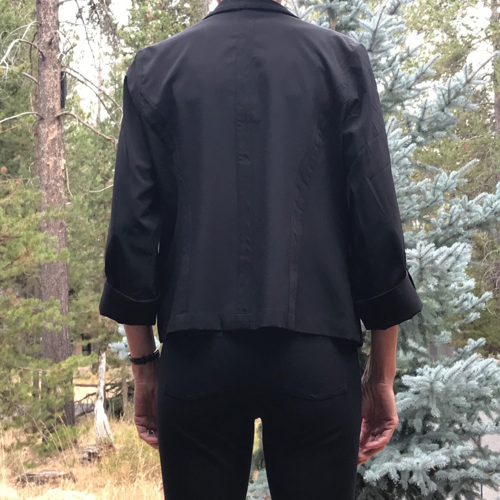 jacket - Picture 2 of 6